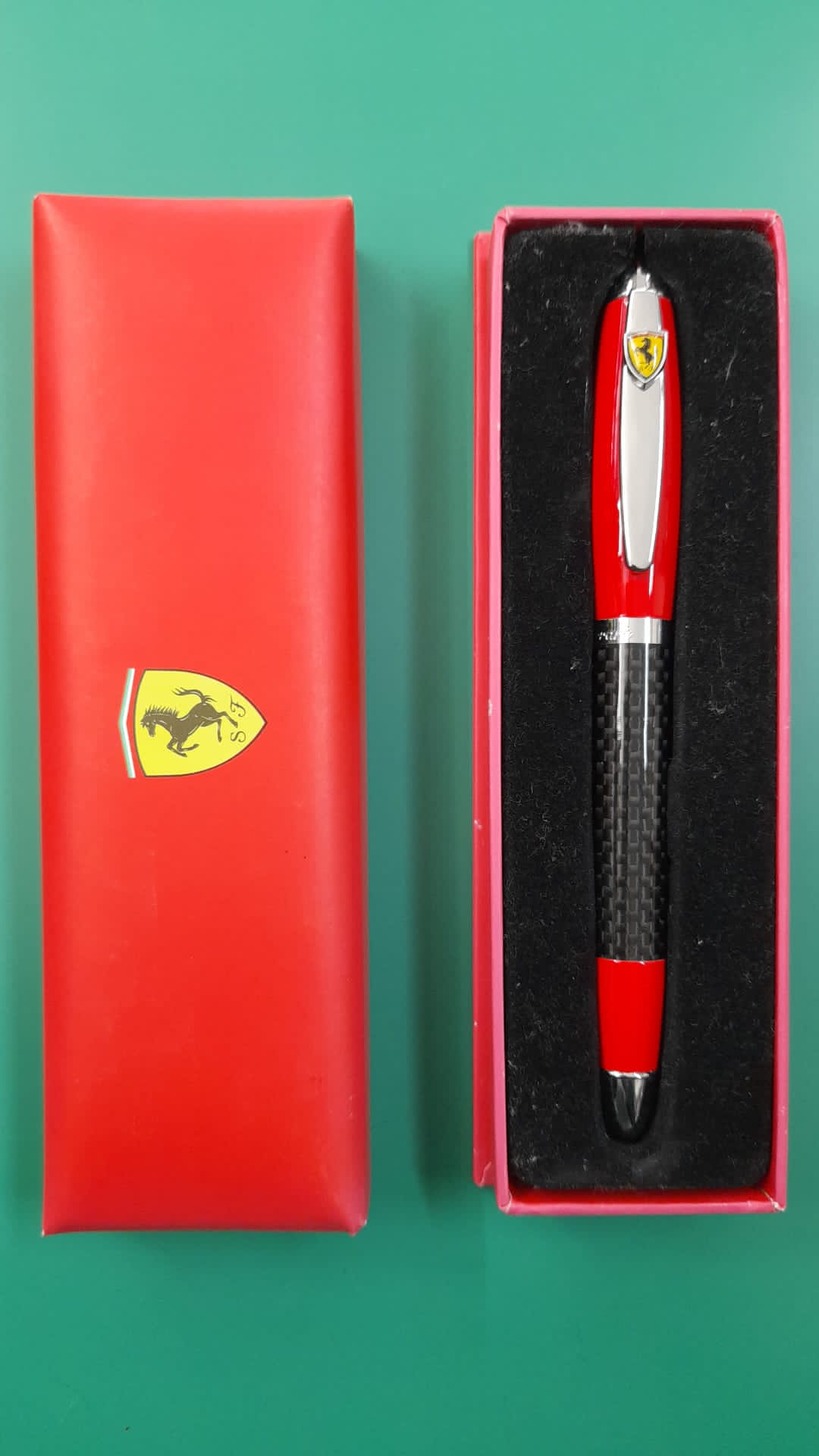 Penna roller con tappo Ferrari - Official product